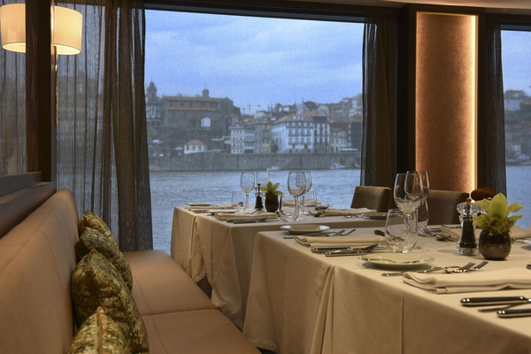 Riviera Douro Splendour - Restaurant 13.jpg